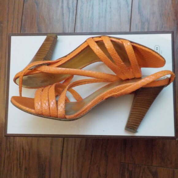 Like New Coach Sandals in Tangerine printed Python Leather SZ 8B - Picture 4 of 13